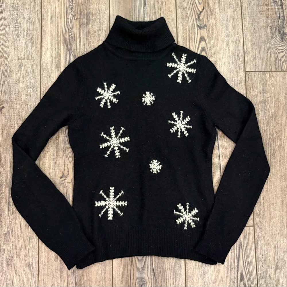 Vintage Black Snowflake Knit Sweater – Wool & Rabbit Hair Blend - Picture 2 of 10